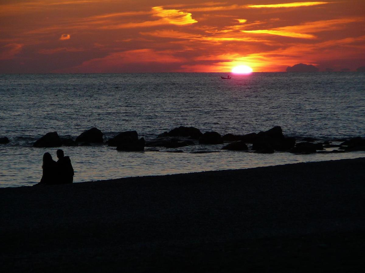 L'Approdo Hotel Bordighera Luaran gambar